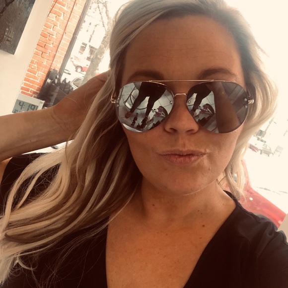 Meet your Posher, Kelly - Picture 1 of 1